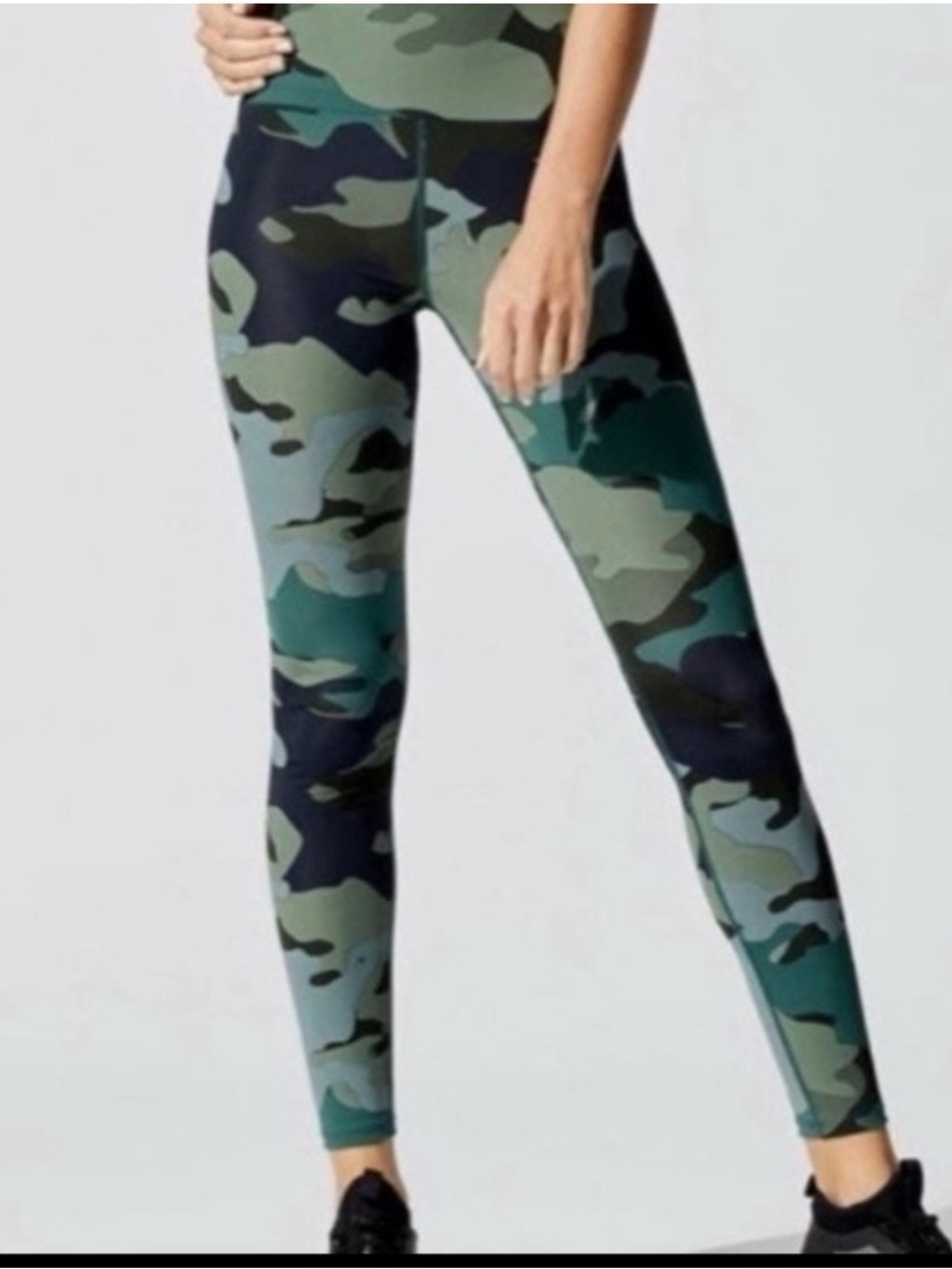 Carbon38 Teal and Black Camo Leggings